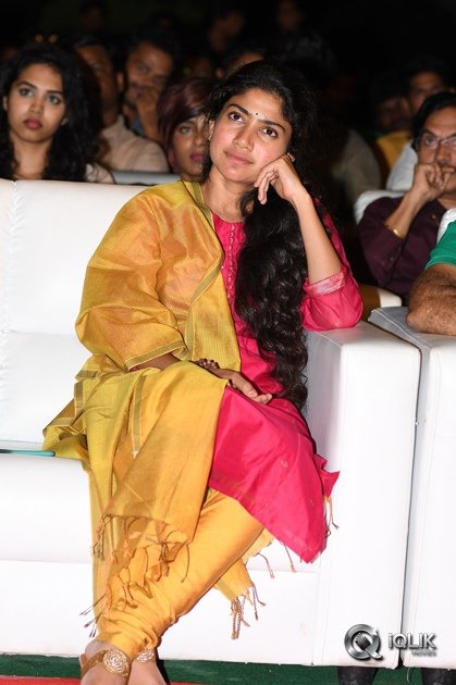 Sai-Pallavi-At-Fidaa-Movie-Sambaralu